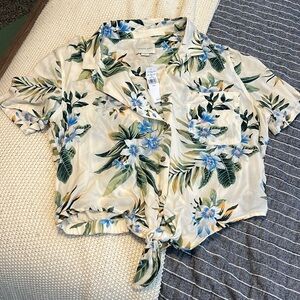 Woman’s vacation shirt